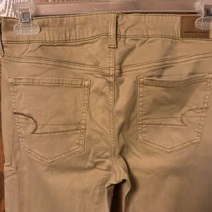 American Eagle khaki jegging